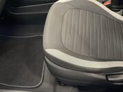 Hyundai i10 1.2 SE Connect Hatchback 5dr Petrol Manual Euro 6 (s/s) (84 ps) Bluetooth - 17