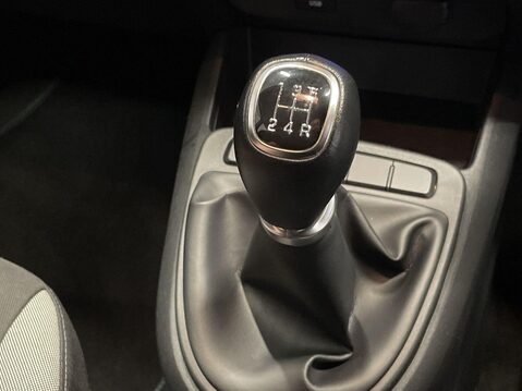 Hyundai i10 1.2 SE Connect Hatchback 5dr Petrol Manual Euro 6 (s/s) (84 ps) Bluetooth - 19