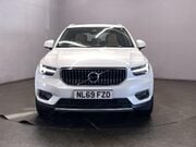 Volvo XC40 2.0 T4 Inscription SUV 5dr Petrol Auto AWD Euro 6 (s/s) (190 ps) Start Stop 3