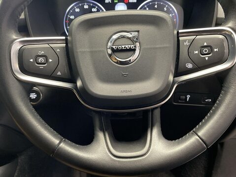 Volvo XC40 2.0 T4 Inscription SUV 5dr Petrol Auto AWD Euro 6 (s/s) (190 ps) Start Stop 21
