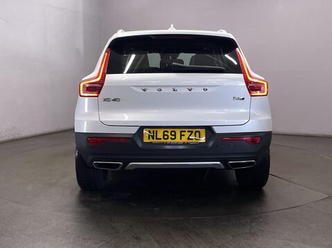 Volvo XC40 2.0 T4 Inscription SUV 5dr Petrol Auto AWD Euro 6 (s/s) (190 ps) Start Stop 7