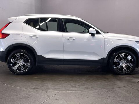 Volvo XC40 2.0 T4 Inscription SUV 5dr Petrol Auto AWD Euro 6 (s/s) (190 ps) Start Stop 9