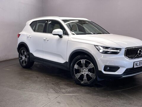 Volvo XC40 2.0 T4 Inscription SUV 5dr Petrol Auto AWD Euro 6 (s/s) (190 ps) Start Stop 1