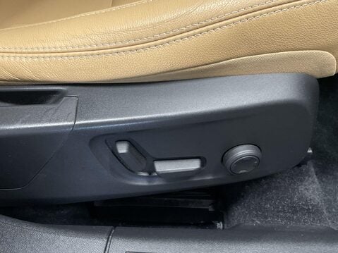 Volvo XC40 2.0 T4 Inscription SUV 5dr Petrol Auto AWD Euro 6 (s/s) (190 ps) Start Stop 23