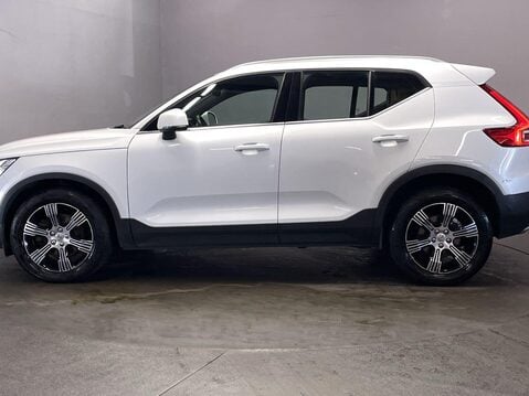 Volvo XC40 2.0 T4 Inscription SUV 5dr Petrol Auto AWD Euro 6 (s/s) (190 ps) Start Stop 5