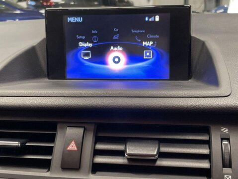 Lexus CT 1.8 200h Hatchback 5dr Petrol Hybrid E-CVT Euro 6 (s/s) (136 ps) Start Stop 20