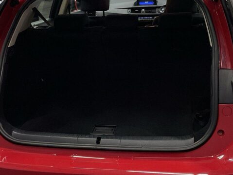 Lexus CT 1.8 200h Hatchback 5dr Petrol Hybrid E-CVT Euro 6 (s/s) (136 ps) Start Stop 13