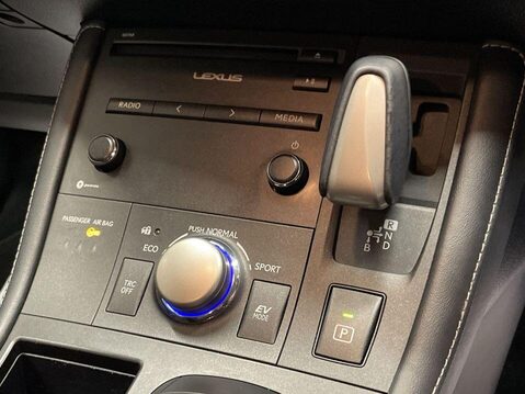Lexus CT 1.8 200h Hatchback 5dr Petrol Hybrid E-CVT Euro 6 (s/s) (136 ps) Start Stop 21