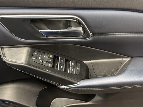 Nissan Qashqai 1.3 DIG-T MHEV Tekna SUV 5dr Petrol Hybrid Manual Euro 6 (s/s) (140 ps) Cr 25