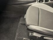 Vauxhall Grandland 1.2 Turbo Elite SUV 5dr Petrol Manual Euro 6 (s/s) (130 ps) Reverse Camera 17