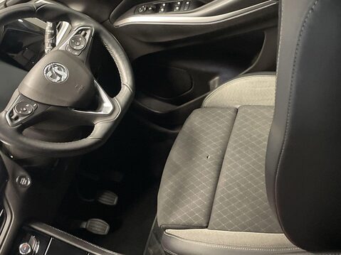 Vauxhall Grandland 1.2 Turbo Elite SUV 5dr Petrol Manual Euro 6 (s/s) (130 ps) Reverse Camera 15