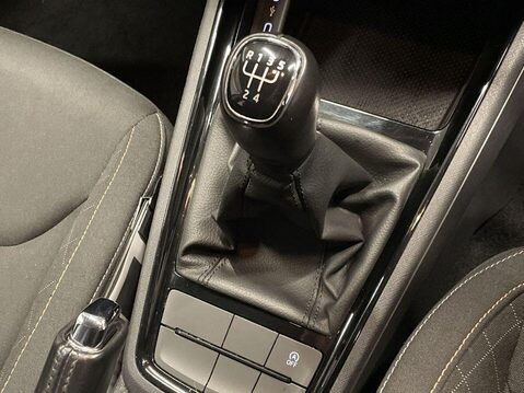 Skoda Kamiq 1.0 TSI SE SUV 5dr Petrol Manual Euro 6 (s/s) (95 ps) Start Stop - Alloys 21