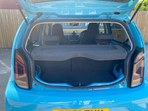 Volkswagen Up 1.0 R-Line Hatchback 5dr Petrol Manual Euro 6 (s/s) (65 ps) Service History 4