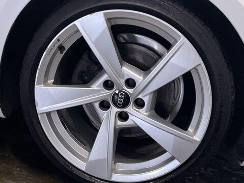 Audi A4 2.0 TDI 30 S line Saloon 4dr Diesel S Tronic Euro 6 (s/s) (136 ps) Cruise 12