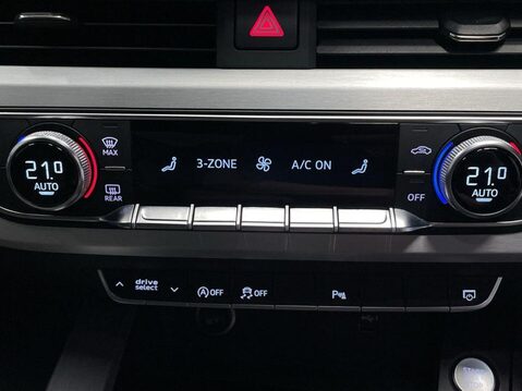 Audi A4 2.0 TDI 30 S line Saloon 4dr Diesel S Tronic Euro 6 (s/s) (136 ps) Cruise 28