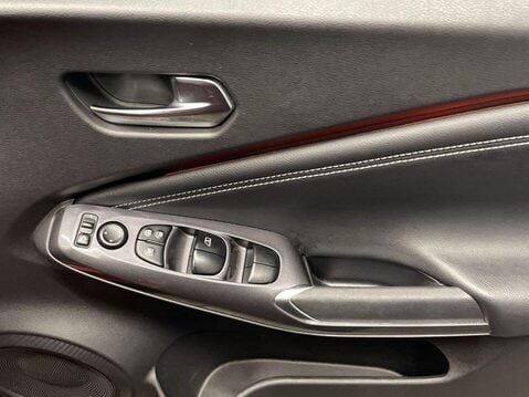 Nissan Juke 1.0 DIG-T Tekna SUV 5dr Petrol Manual Euro 6 (s/s) (114 ps) Cruise Control 25