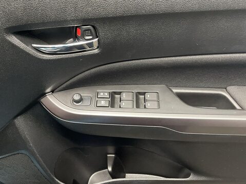 Suzuki Vitara 1.5 SZ-T SUV 5dr Petrol Hybrid AGS Auto Euro 6 (s/s) (115 ps) Cruise Contr 24