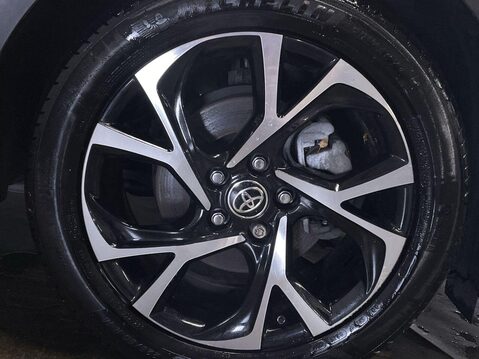 Toyota C-HR 2.0 DESIGN 5d AUTO 181 BHP Cruise Control - DAB Radio 12