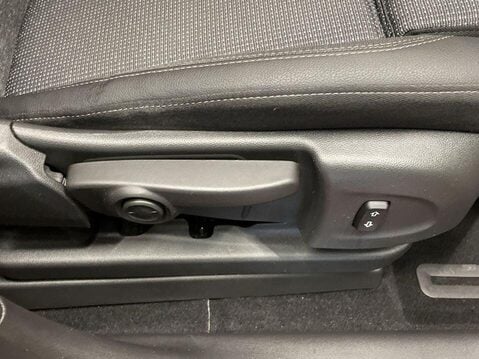 Vauxhall Crossland 1.2 ELITE NAV 5d 129 BHP Rear Camera - Parking Sensors 24