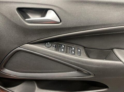 Vauxhall Crossland 1.2 ELITE NAV 5d 129 BHP Rear Camera - Parking Sensors 25