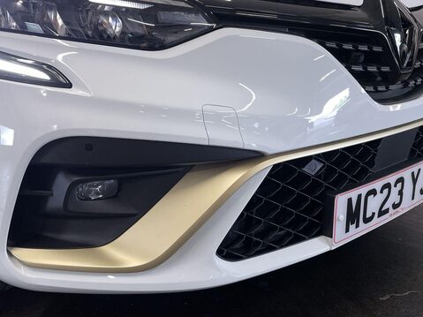 Renault Clio 1.6 E-TECH E-Tech engineered Hatchback 5dr Petrol Hybrid Auto Euro 6 (s/s) 11