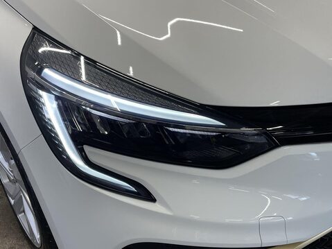 Renault Clio 1.6 E-TECH E-Tech engineered Hatchback 5dr Petrol Hybrid Auto Euro 6 (s/s) 22