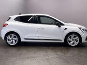 Renault Clio 1.6 E-TECH E-Tech engineered Hatchback 5dr Petrol Hybrid Auto Euro 6 (s/s) 9