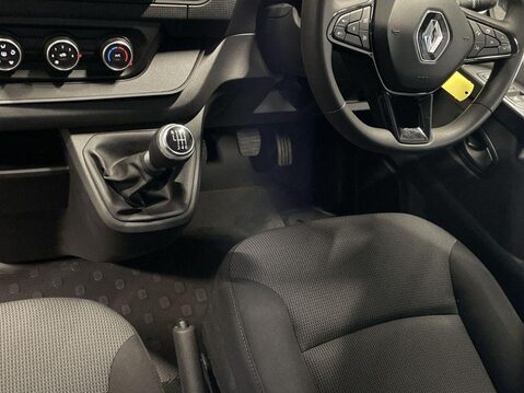 Renault Trafic 2.0 dCi Blue 28 Business+ Panel Van 5dr Diesel Manual SWB Euro 6 (s/s) (130 15