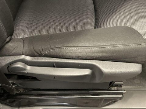 Renault Trafic 2.0 dCi Blue 28 Business+ Panel Van 5dr Diesel Manual SWB Euro 6 (s/s) (130 21