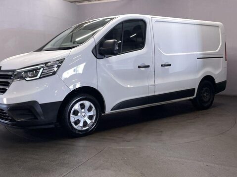Renault Trafic 2.0 dCi Blue 28 Business+ Panel Van 5dr Diesel Manual SWB Euro 6 (s/s) (130 4
