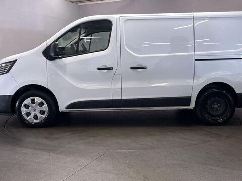 Renault Trafic 2.0 dCi Blue 28 Business+ Panel Van 5dr Diesel Manual SWB Euro 6 (s/s) (130 5