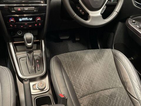 Suzuki Vitara 1.5 SZ5 SUV 5dr Petrol Hybrid AGS Auto ALLGRIP Euro 6 (s/s) (115 ps) Revers 15