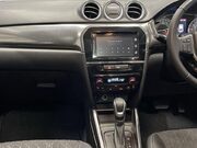 Suzuki Vitara 1.5 SZ5 SUV 5dr Petrol Hybrid AGS Auto ALLGRIP Euro 6 (s/s) (115 ps) Revers 16