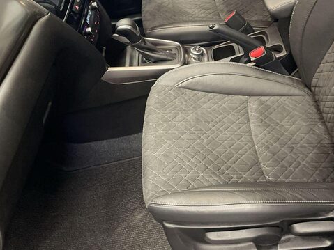 Suzuki Vitara 1.5 SZ5 SUV 5dr Petrol Hybrid AGS Auto ALLGRIP Euro 6 (s/s) (115 ps) Revers 17