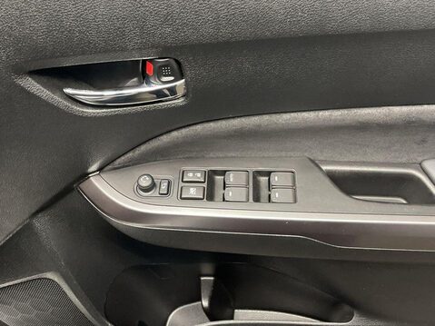 Suzuki Vitara 1.5 SZ5 SUV 5dr Petrol Hybrid AGS Auto ALLGRIP Euro 6 (s/s) (115 ps) Revers 24