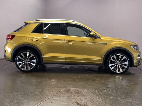 Volkswagen T-Roc 1.5 R-LINE TSI EVO 5d 148 BHP Air Con - Bluetooth - Alloys 9