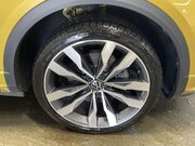 Volkswagen T-Roc 1.5 R-LINE TSI EVO 5d 148 BHP Air Con - Bluetooth - Alloys 12