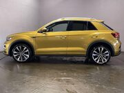 Volkswagen T-Roc 1.5 R-LINE TSI EVO 5d 148 BHP Air Con - Bluetooth - Alloys 5