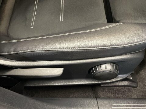 Mercedes-Benz A Class 1.3 A180 AMG Line Edition (Executive) Hatchback 5dr Petrol 7G-DCT Euro 6 (s 24