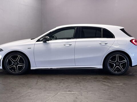 Mercedes-Benz A Class 1.3 A180 AMG Line Edition (Executive) Hatchback 5dr Petrol 7G-DCT Euro 6 (s 5