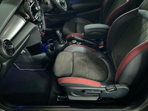 Mini Convertible 2.0 John Cooper Works Convertible 2dr Petrol Steptronic Euro 6 (s/s) (231 p 17