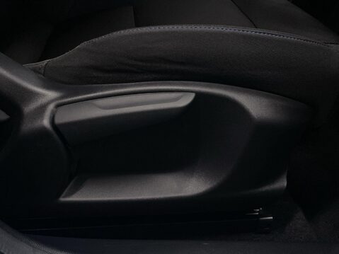 MG MG4 51kWh SE Hatchback 5dr Electric Auto (170 ps) Parking Sensors - Bluetooth - 22