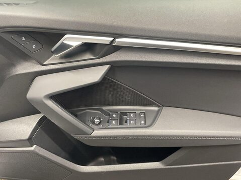 Audi A3 1.5 TFSI 35 S line Saloon 4dr Petrol S Tronic Euro 6 (s/s) (150 ps) Cruise 24