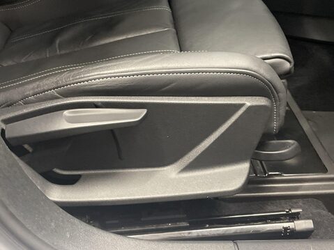 Audi A3 1.5 TFSI 35 S line Saloon 4dr Petrol S Tronic Euro 6 (s/s) (150 ps) Cruise 23