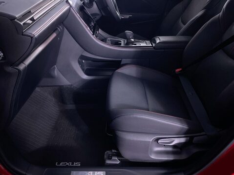 Lexus LBX 1.5 VVT-iE Premium Plus SUV 5dr Petrol Hybrid E-CVT Euro 6 (s/s) (136 ps) C 17