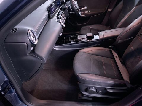 Mercedes-Benz A Class 1.3 A200 AMG Line Night Edition (Premium Plus) Saloon 4dr Petrol 7G-DCT Eur 17