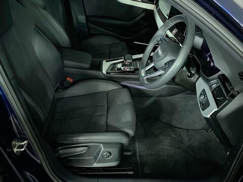 Audi A4 2.0 TFSI 40 S line Estate 5dr Petrol S Tronic Euro 6 (s/s) (204 ps) Cruise 15