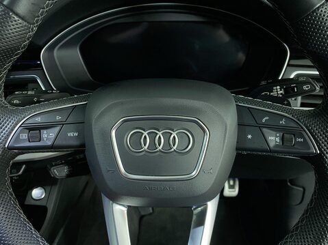 Audi A4 2.0 TFSI 40 S line Estate 5dr Petrol S Tronic Euro 6 (s/s) (204 ps) Cruise 22