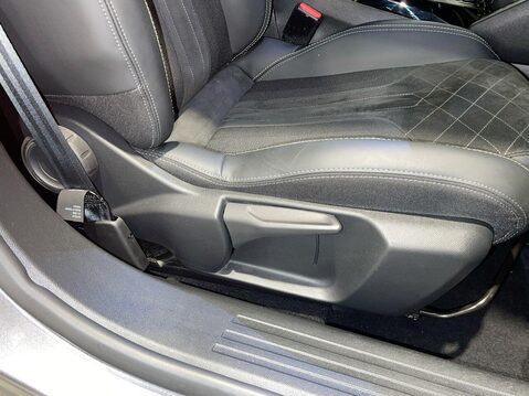 Peugeot 2008 1.2 PureTech GT Premium SUV 5dr Petrol EAT Euro 6 (s/s) (130 ps) Alloys - S 6