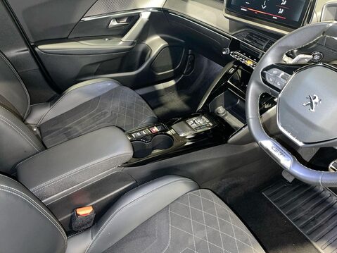 Peugeot 2008 1.2 PureTech GT Premium SUV 5dr Petrol EAT Euro 6 (s/s) (130 ps) Alloys - S 13